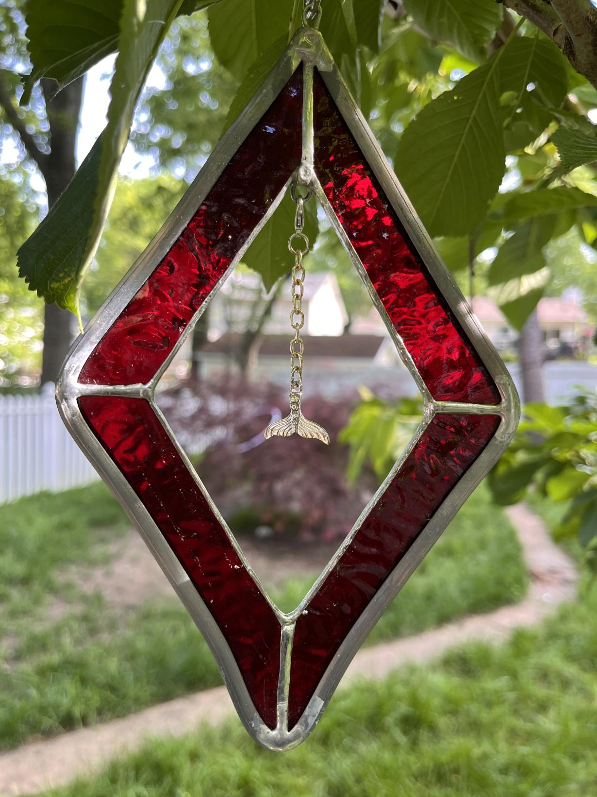 Red diamond with whale tail