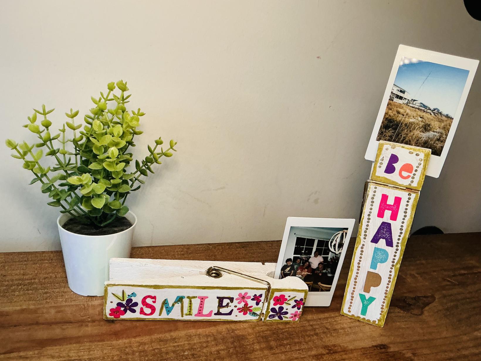 Handcrafted picture holder set