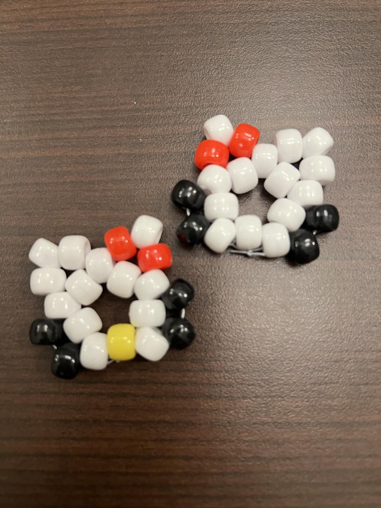 Hello kitty kandi bead keychain