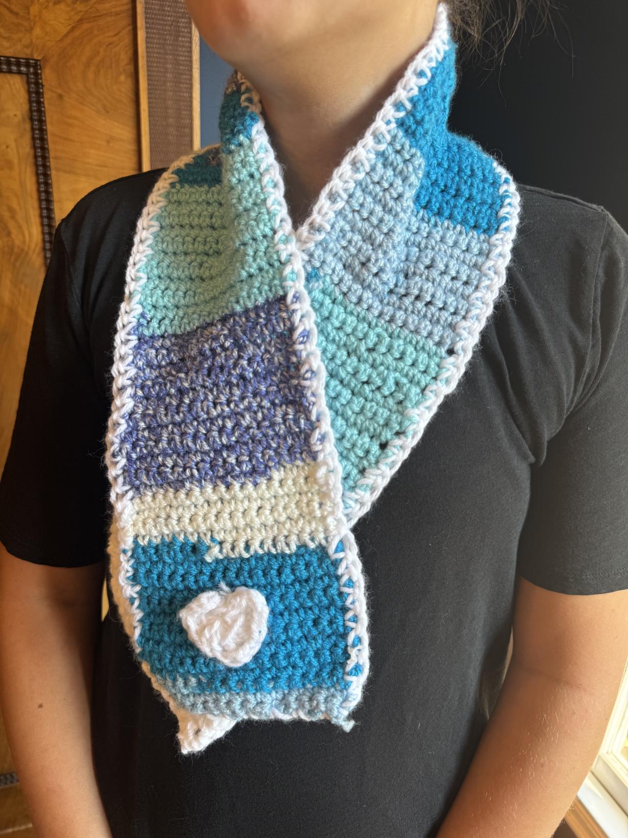Heart crochet scarf