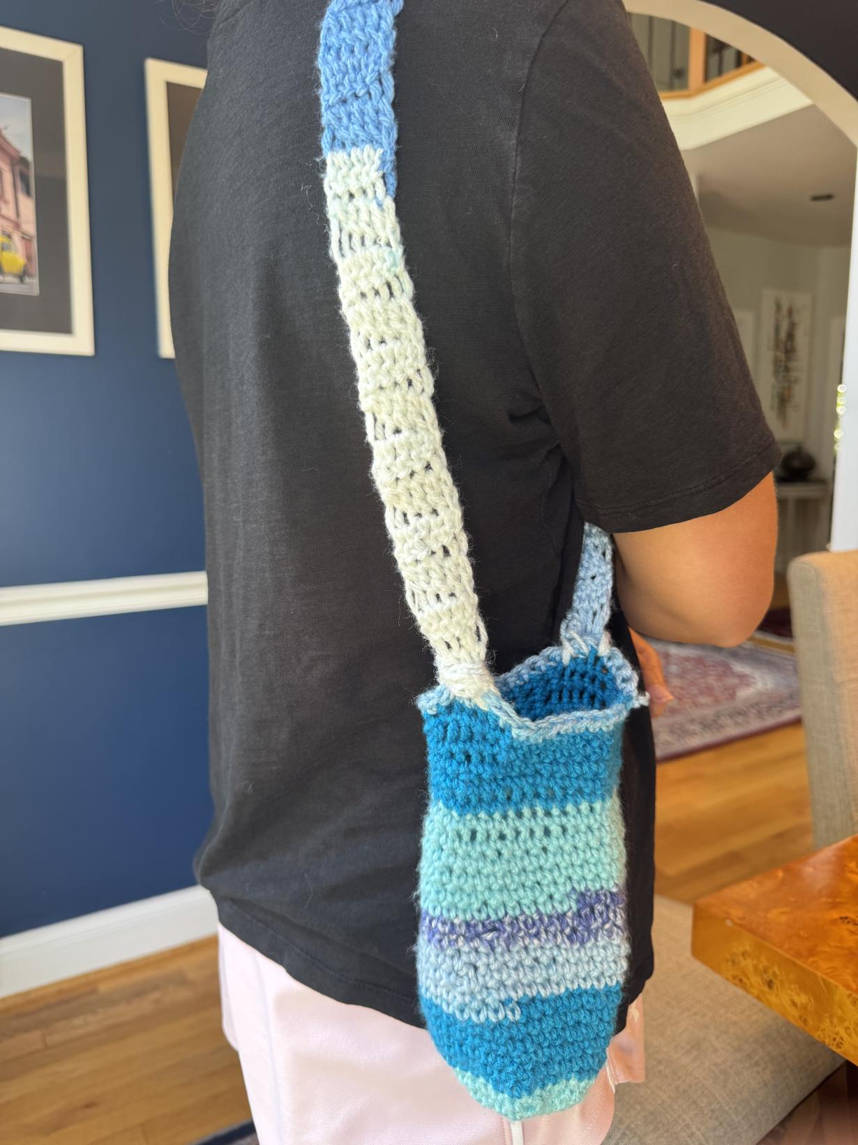 Blue crochet water bottle bag