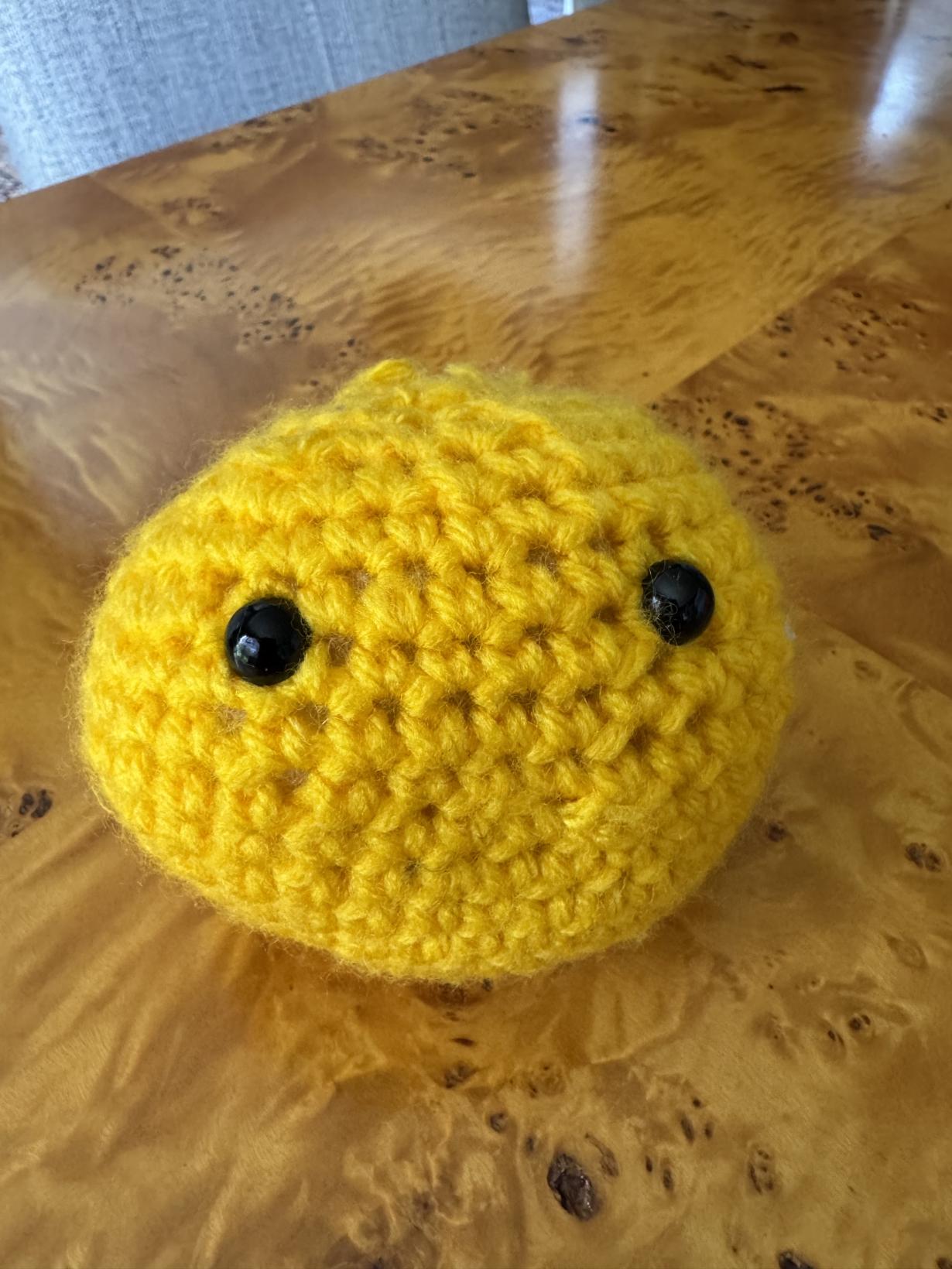 Marcus the crochet mango 